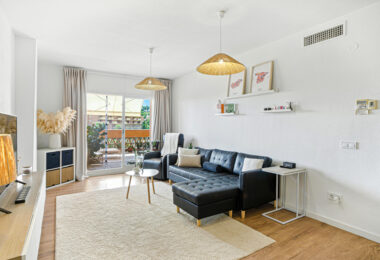 Beautifully renovated, south west facing, two bedroom apartment located in the residential area of Reserva de Marbella
