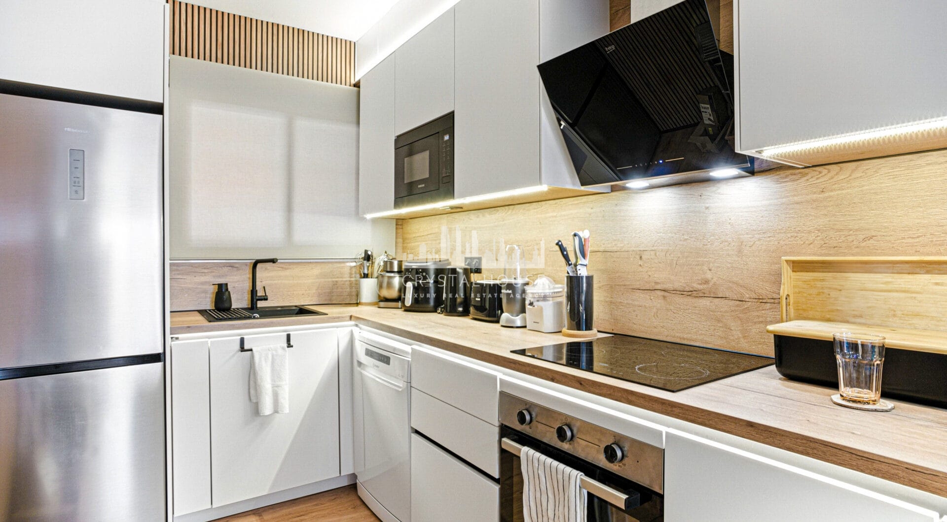 Beautifully renovated, south west facing, two bedroom apartment located in the residential area of Reserva de Marbella