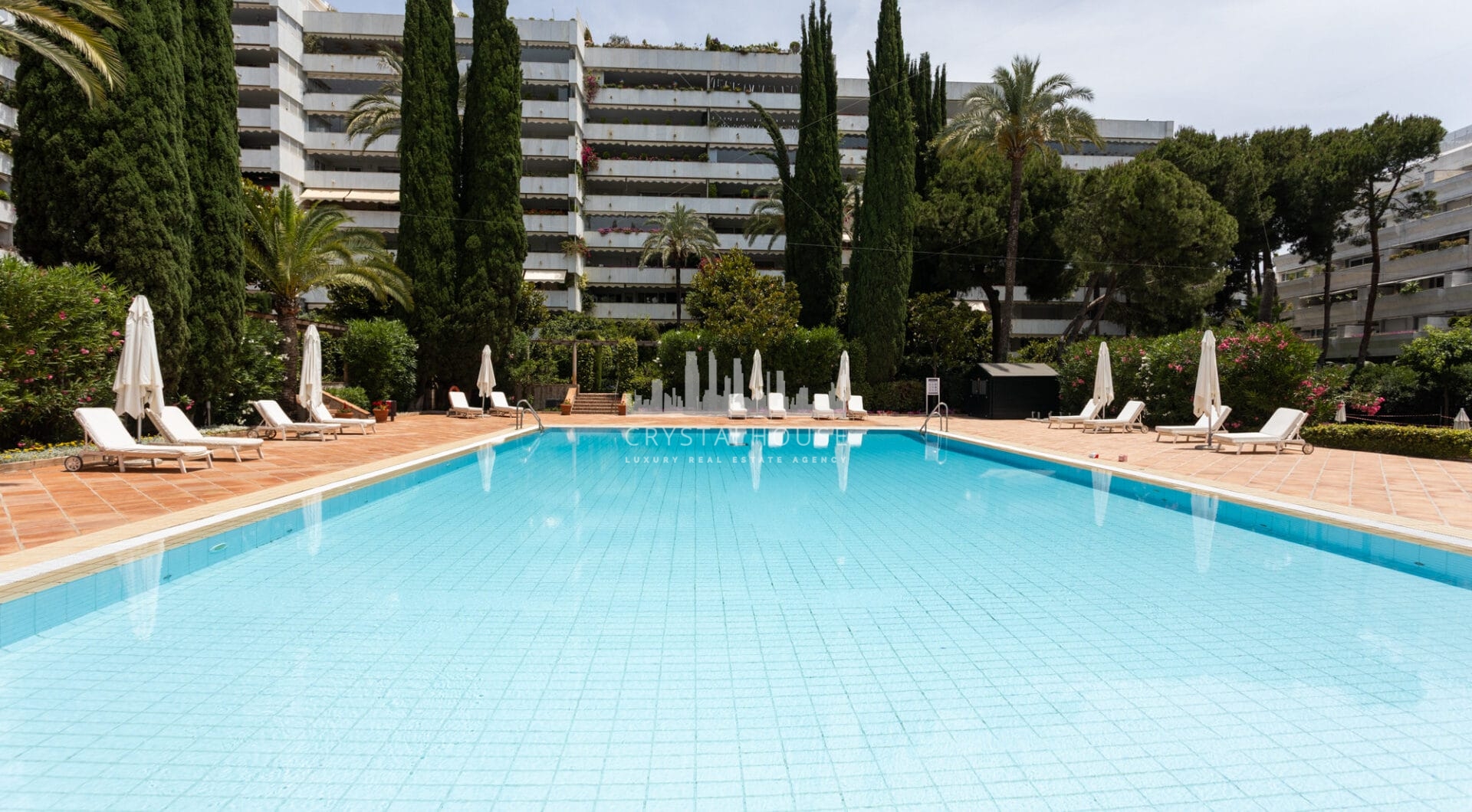 Exclusive Apartment for Sale in the Prestigious Don Gonzalo Complex, Marbella