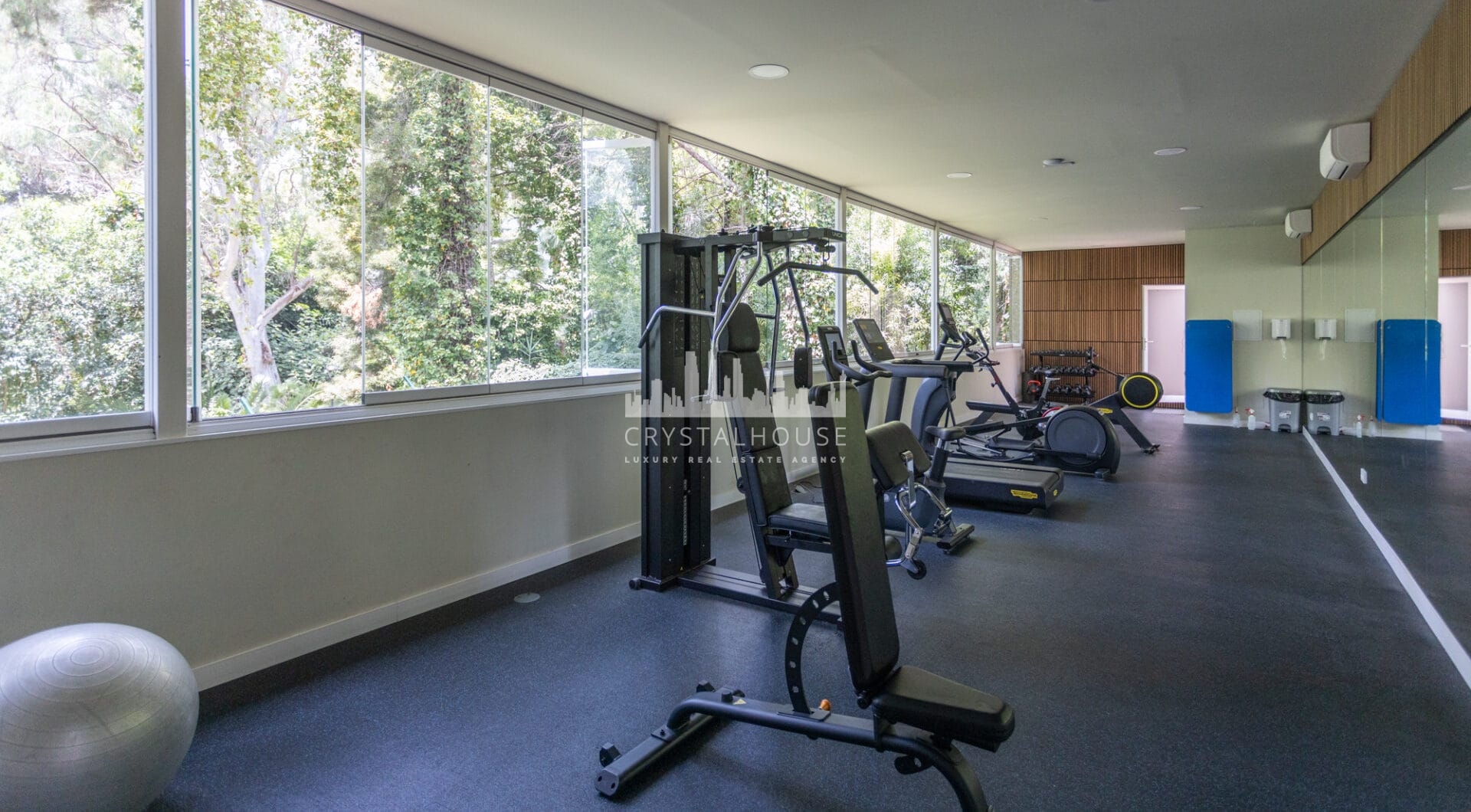 Exclusive Apartment for Sale in the Prestigious Don Gonzalo Complex, Marbella