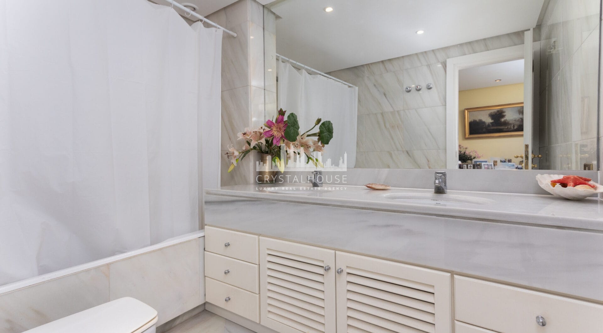 Exclusive Apartment for Sale in the Prestigious Don Gonzalo Complex, Marbella