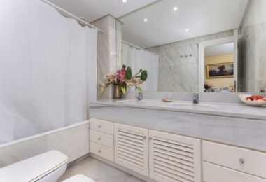 Exclusive Apartment for Sale in the Prestigious Don Gonzalo Complex, Marbella