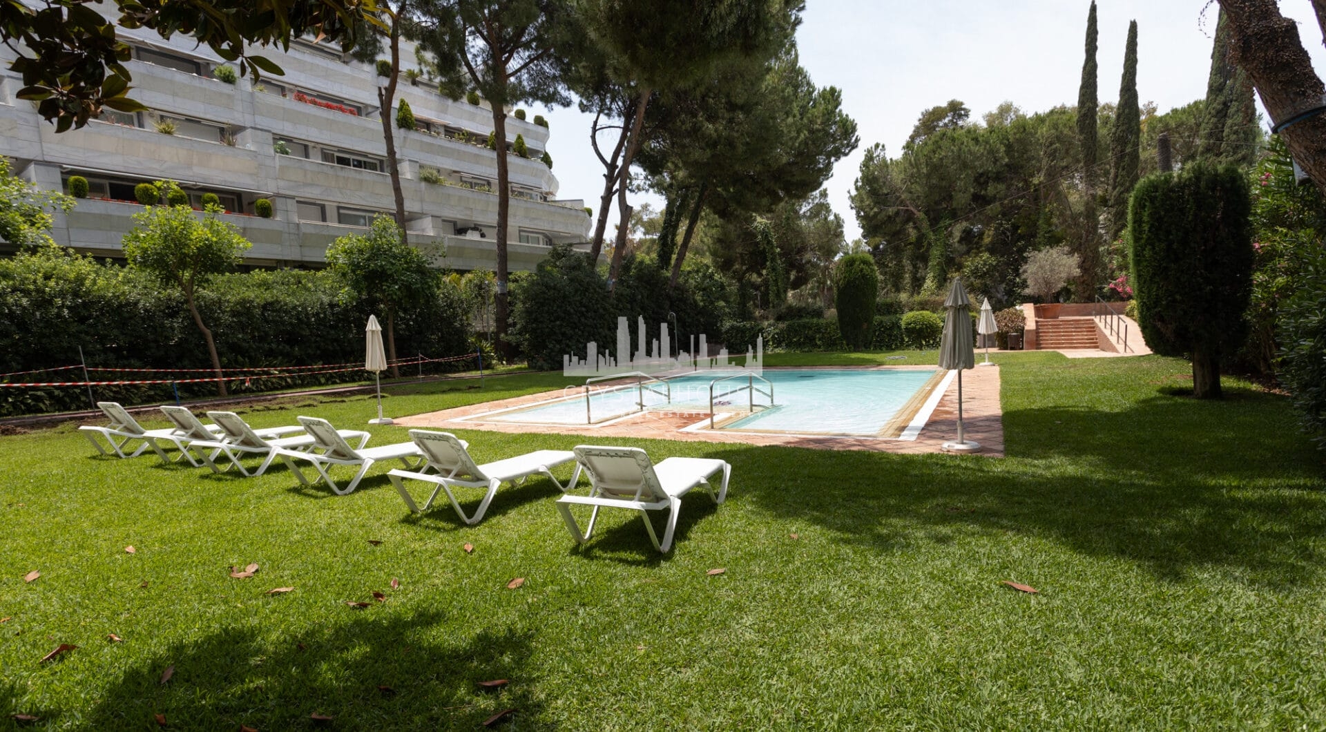 Exclusive Apartment for Sale in the Prestigious Don Gonzalo Complex, Marbella
