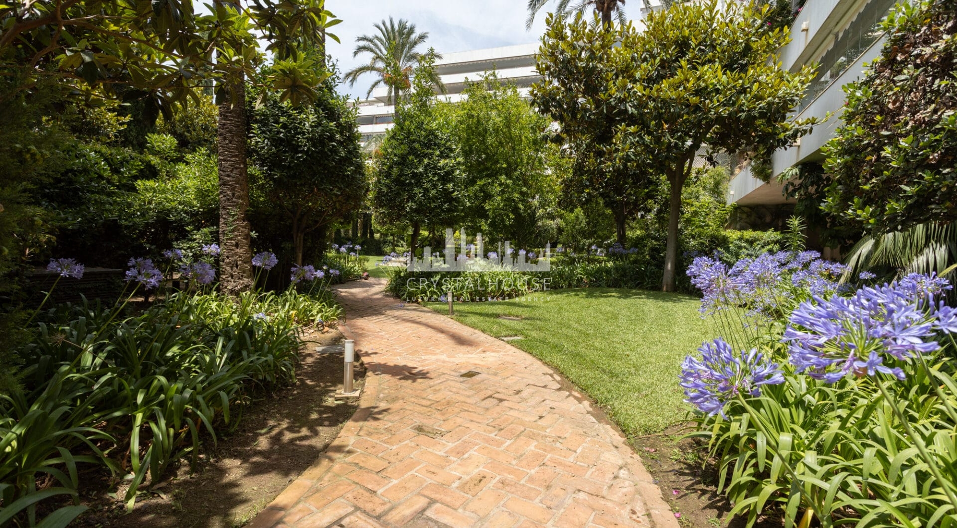 Exclusive Apartment for Sale in the Prestigious Don Gonzalo Complex, Marbella