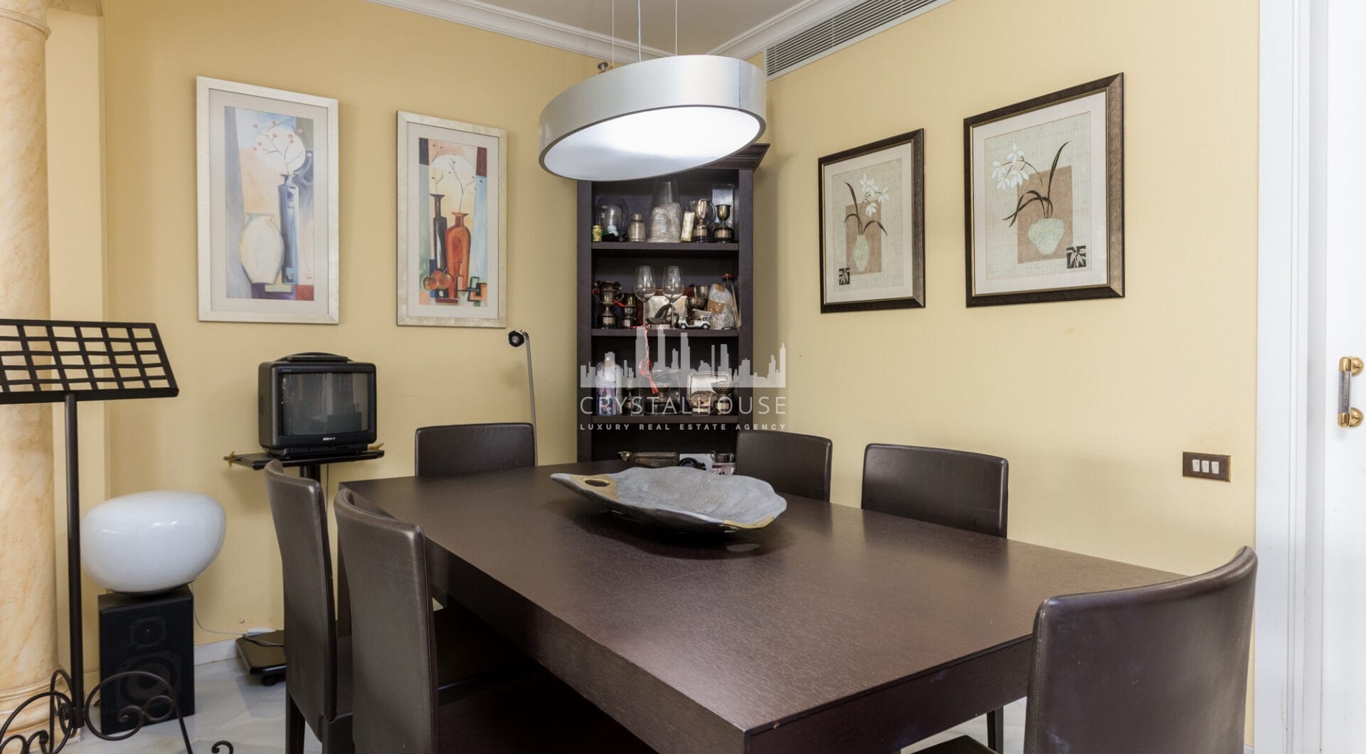 Exclusive Apartment for Sale in the Prestigious Don Gonzalo Complex, Marbella