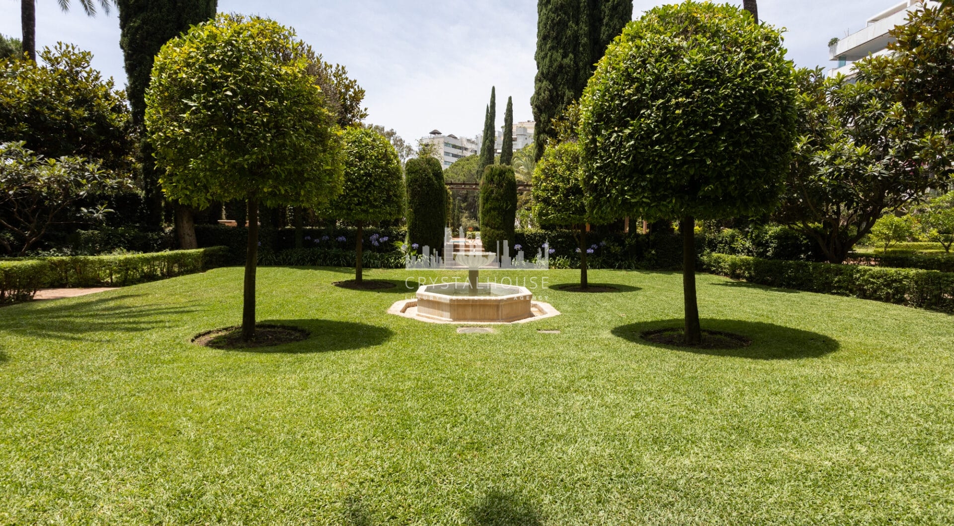 Exclusive Apartment for Sale in the Prestigious Don Gonzalo Complex, Marbella