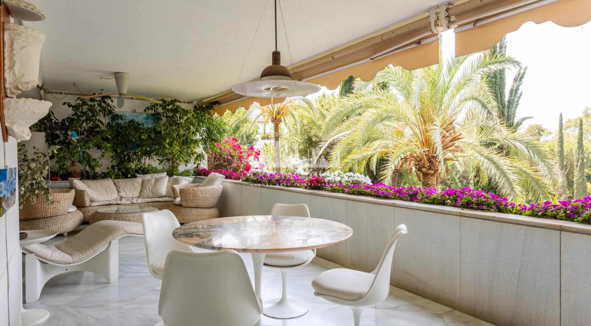Exclusive Apartment for Sale in the Prestigious Don Gonzalo Complex, Marbella