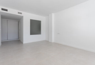 Totally Refurbished apartment with 4 bedrooms in Parque del Sol Guadalmina Baja