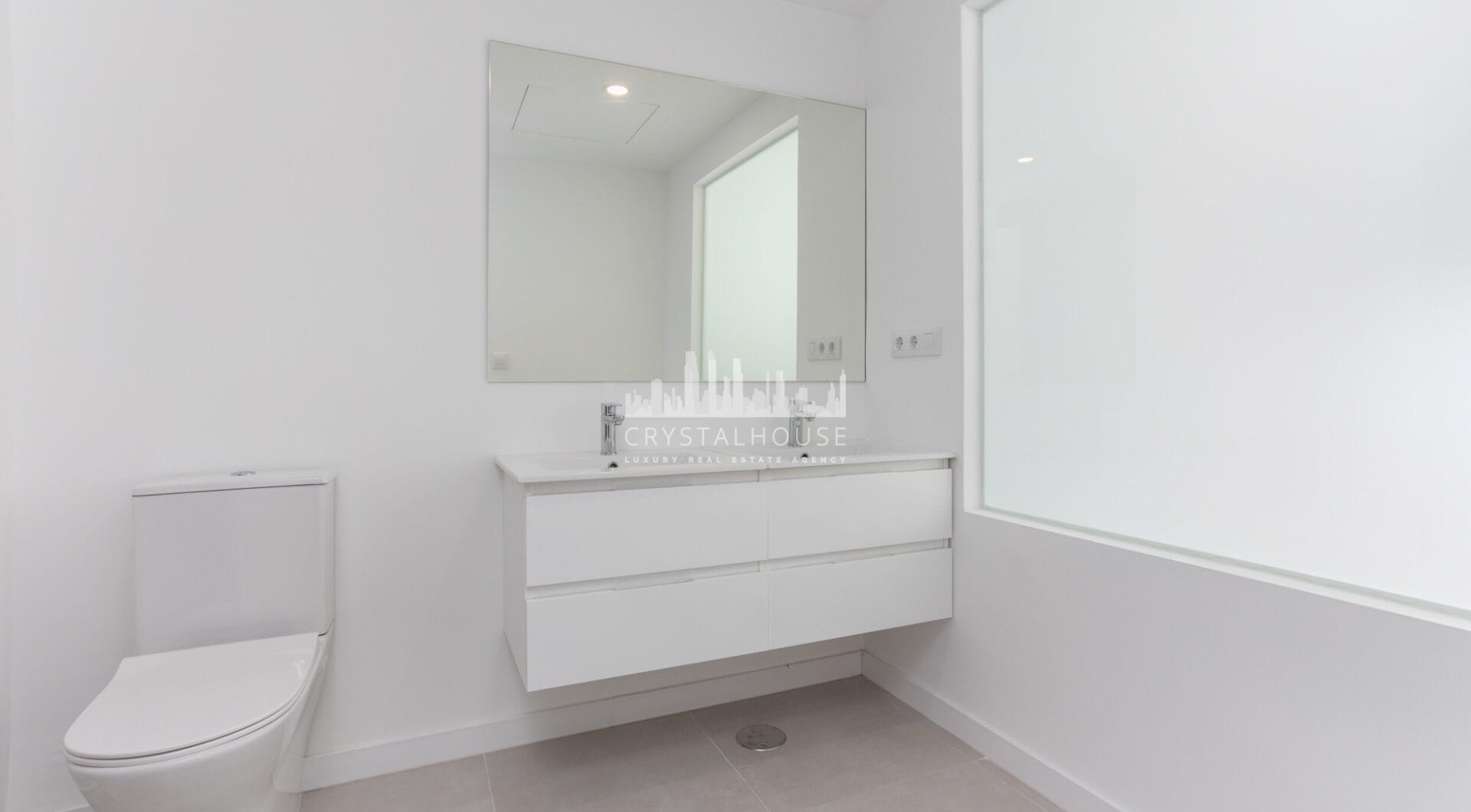 Totally Refurbished apartment with 4 bedrooms in Parque del Sol Guadalmina Baja