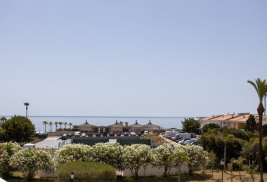 Totally Refurbished apartment with 4 bedrooms in Parque del Sol Guadalmina Baja
