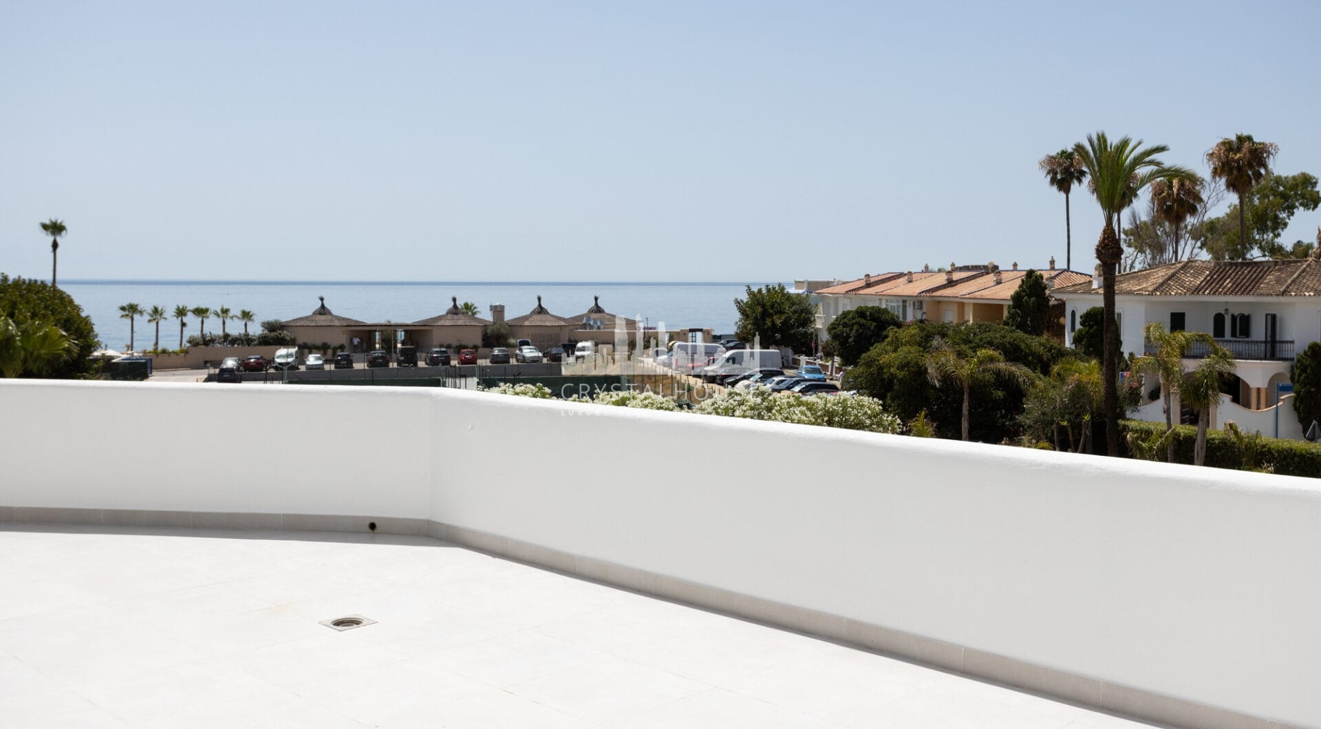 Totally Refurbished apartment with 4 bedrooms in Parque del Sol Guadalmina Baja