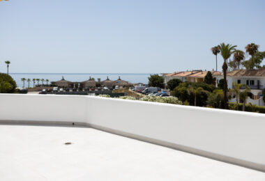 Totally Refurbished apartment with 4 bedrooms in Parque del Sol Guadalmina Baja