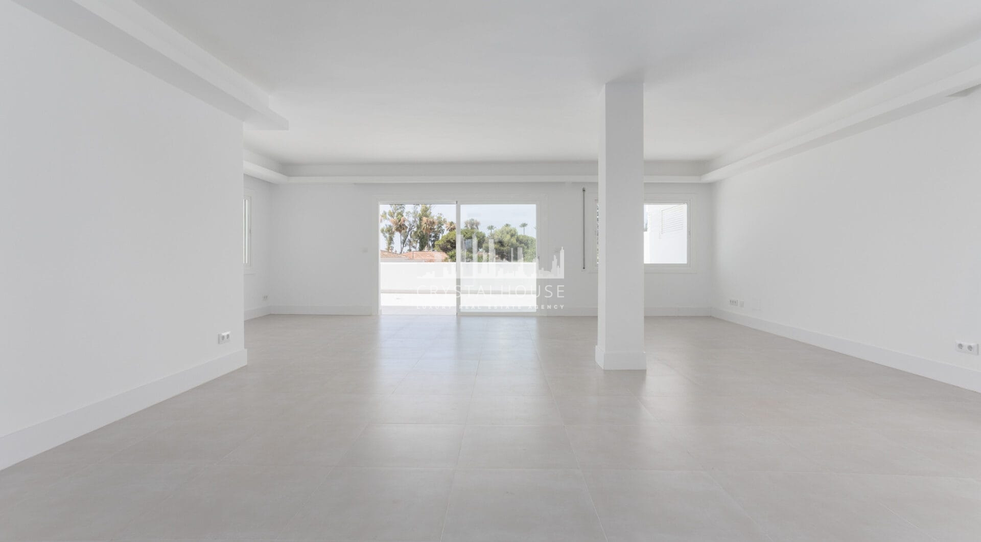 Totally Refurbished apartment with 4 bedrooms in Parque del Sol Guadalmina Baja