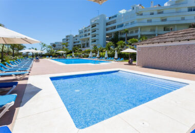 Totally Refurbished apartment with 4 bedrooms in Parque del Sol Guadalmina Baja