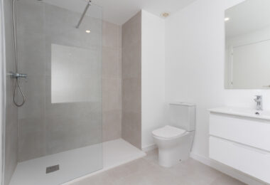 Totally Refurbished apartment with 4 bedrooms in Parque del Sol Guadalmina Baja