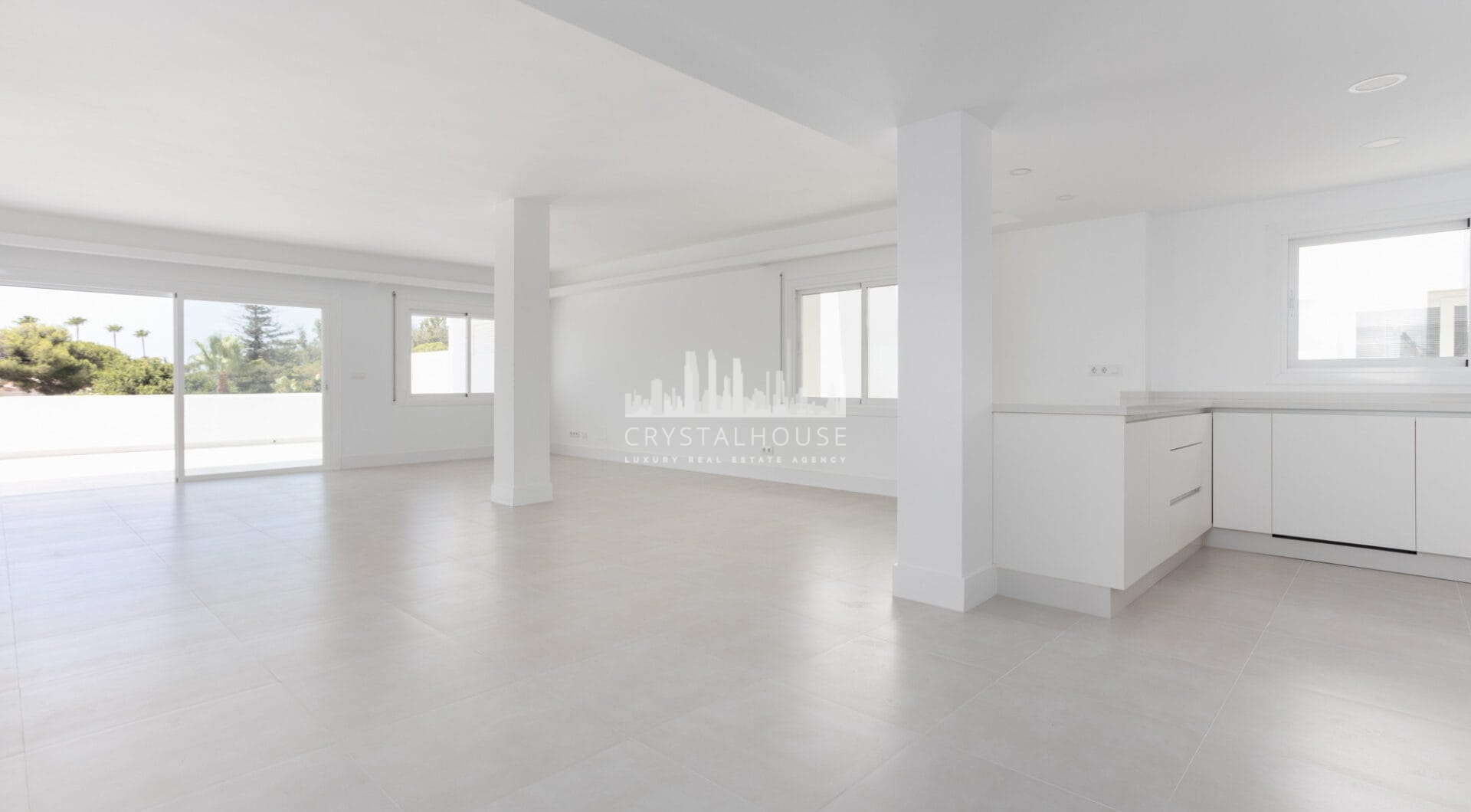 Totally Refurbished apartment with 4 bedrooms in Parque del Sol Guadalmina Baja