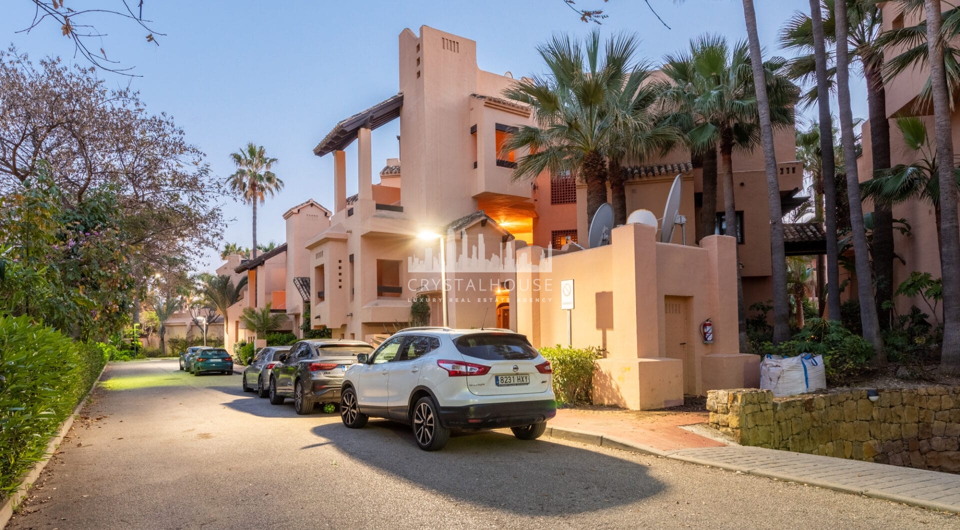 Incredible Solarium Terrace with Sea and Mountain Views  - Beachside Penthouse in Bahía Alcántara