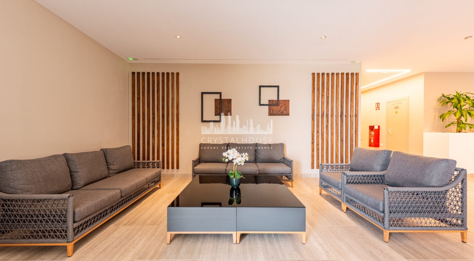 Brand New Luxury Corner Apartment with Sea &amp; Mountain Views in Nueva Andalucia, Marbella