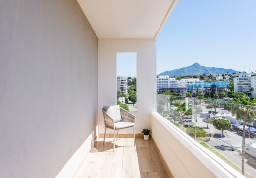Brand New Luxury Corner Apartment with Sea &amp; Mountain Views in Nueva Andalucia, Marbella