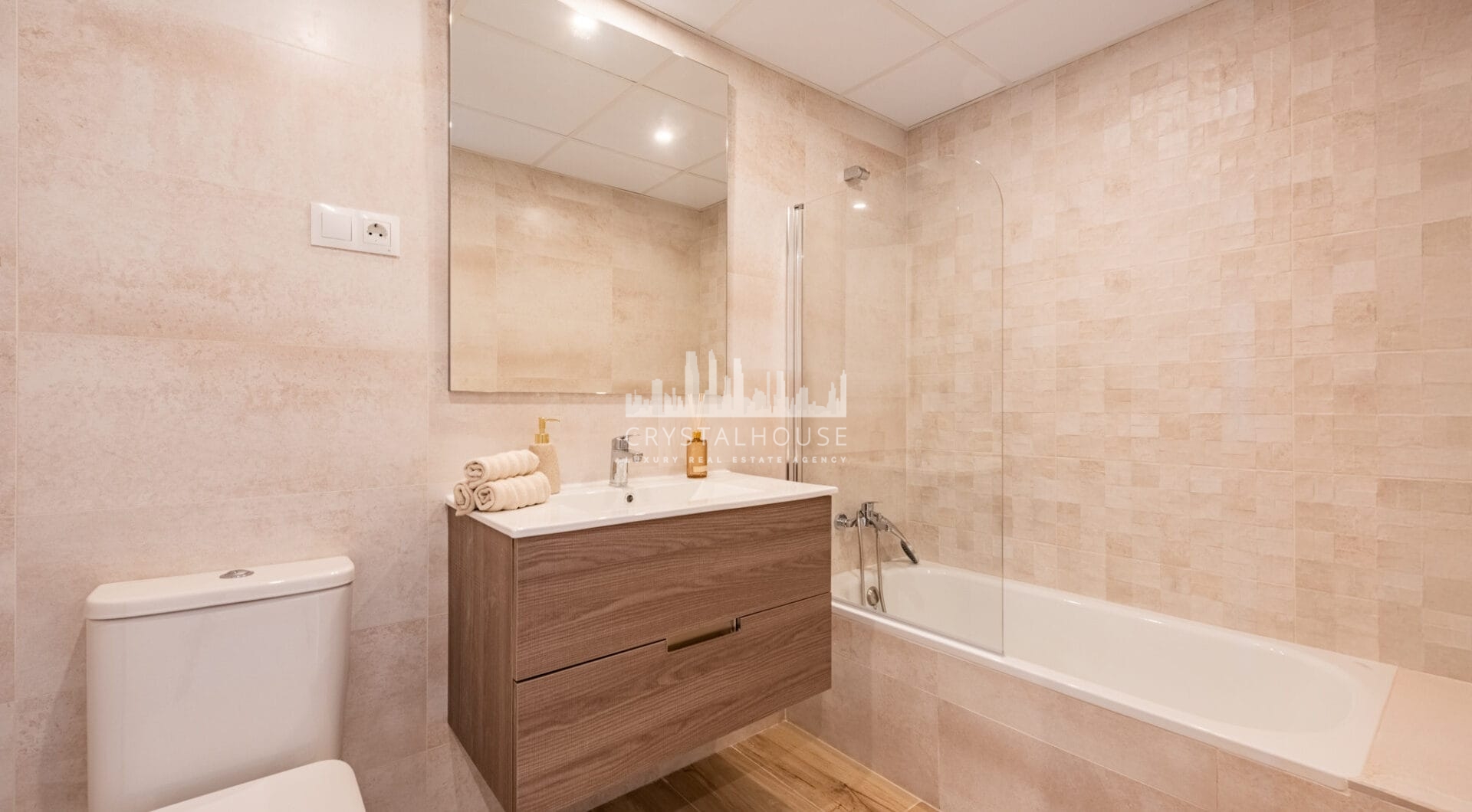 Brand New Luxury Corner Apartment with Sea &amp; Mountain Views in Nueva Andalucia, Marbella