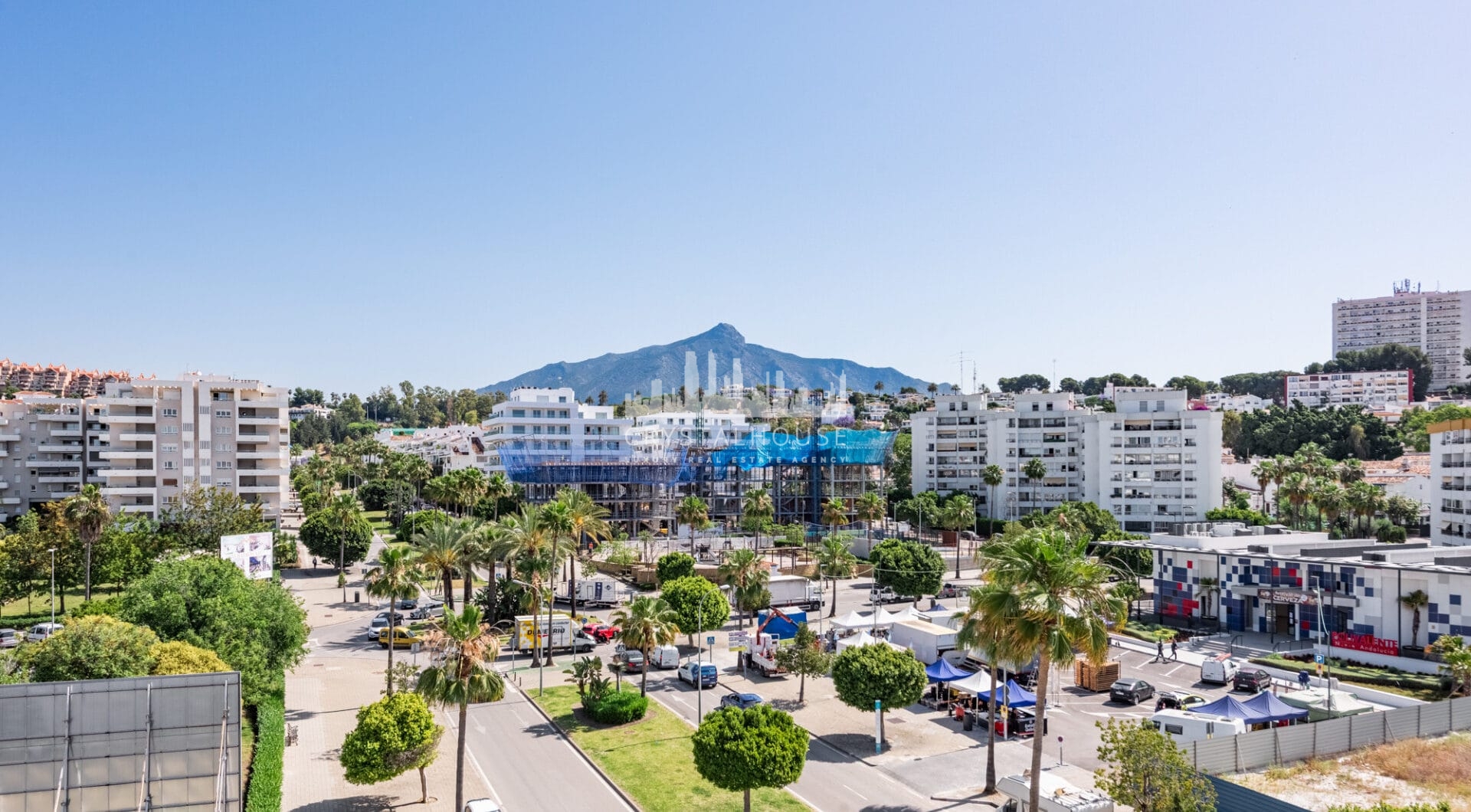 Brand New Luxury Corner Apartment with Sea &amp; Mountain Views in Nueva Andalucia, Marbella