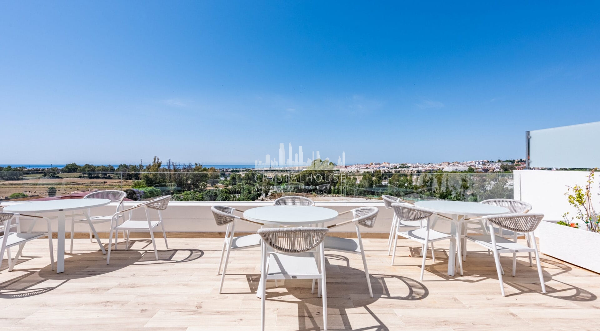Brand New Luxury Corner Apartment with Sea &amp; Mountain Views in Nueva Andalucia, Marbella