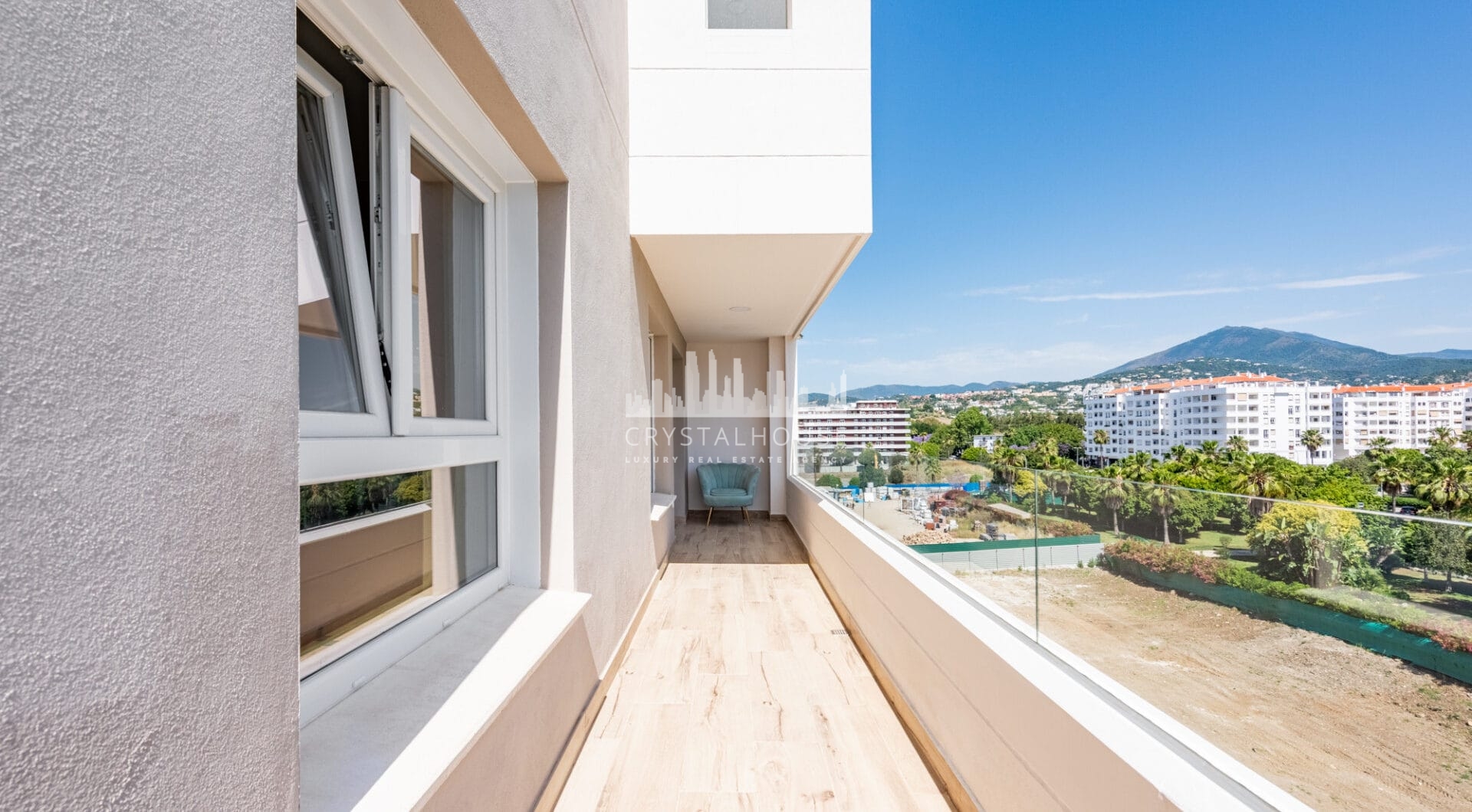 Brand New Luxury Corner Apartment with Sea &amp; Mountain Views in Nueva Andalucia, Marbella