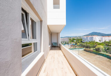 Brand New Luxury Corner Apartment with Sea &amp; Mountain Views in Nueva Andalucia, Marbella