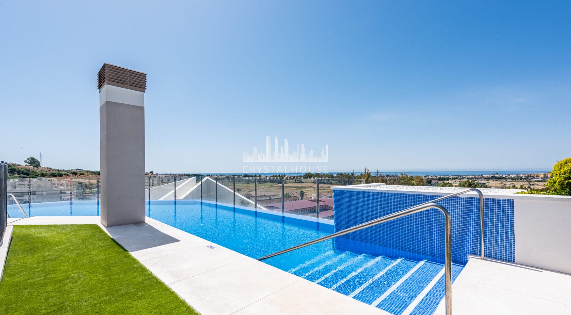 Brand New Luxury Corner Apartment with Sea &amp; Mountain Views in Nueva Andalucia, Marbella