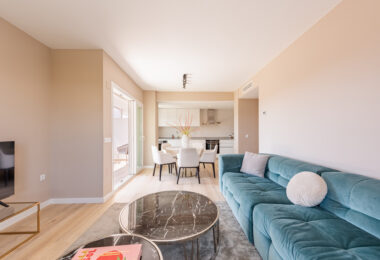 Brand New Luxury Corner Apartment with Sea &amp; Mountain Views in Nueva Andalucia, Marbella