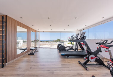 Brand New Luxury Corner Apartment with Sea &amp; Mountain Views in Nueva Andalucia, Marbella