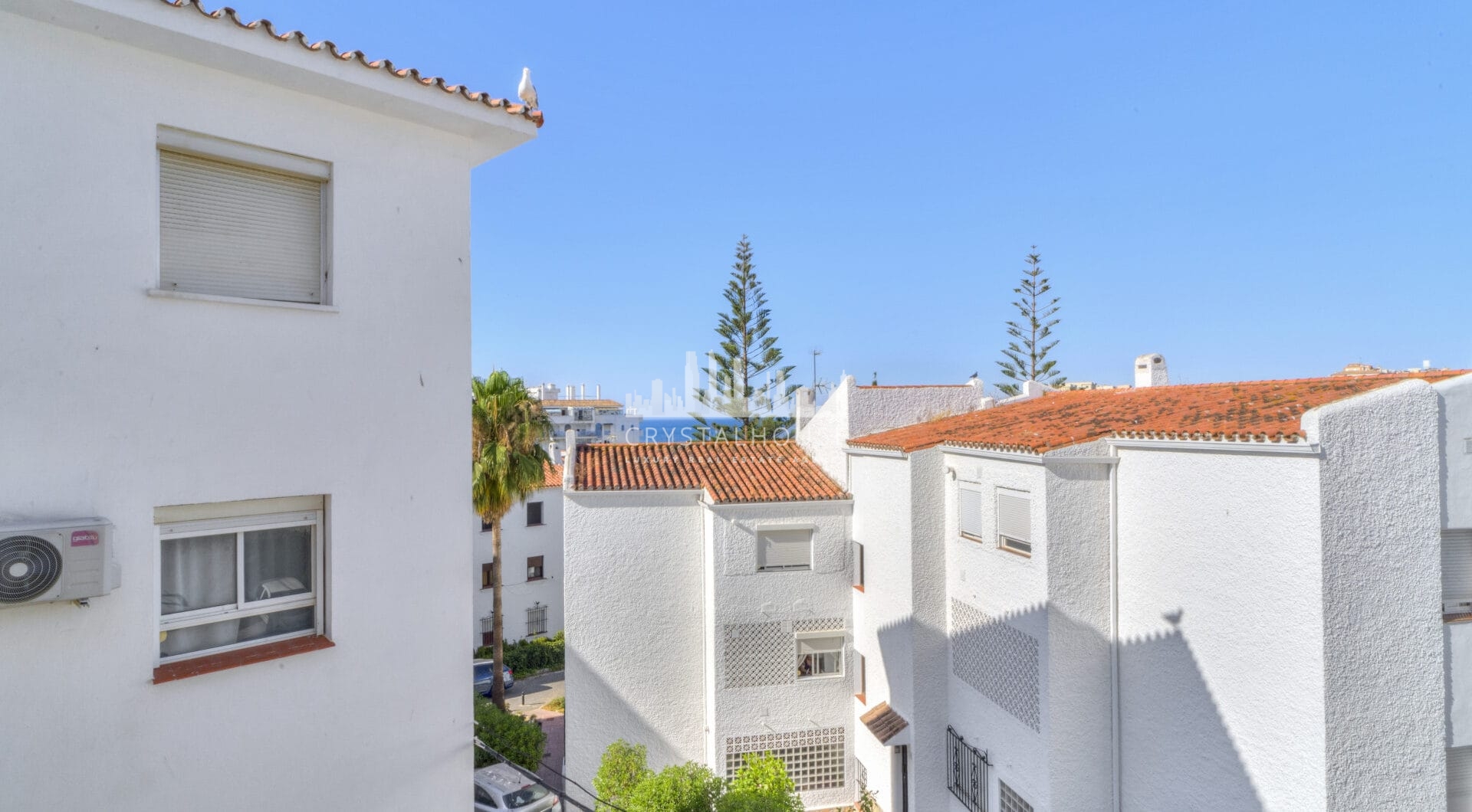 Superb Fully Renovated Three-Bedroom Apartment Steps from Estepona Beach