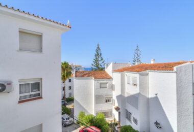Superb Fully Renovated Three-Bedroom Apartment Steps from Estepona Beach