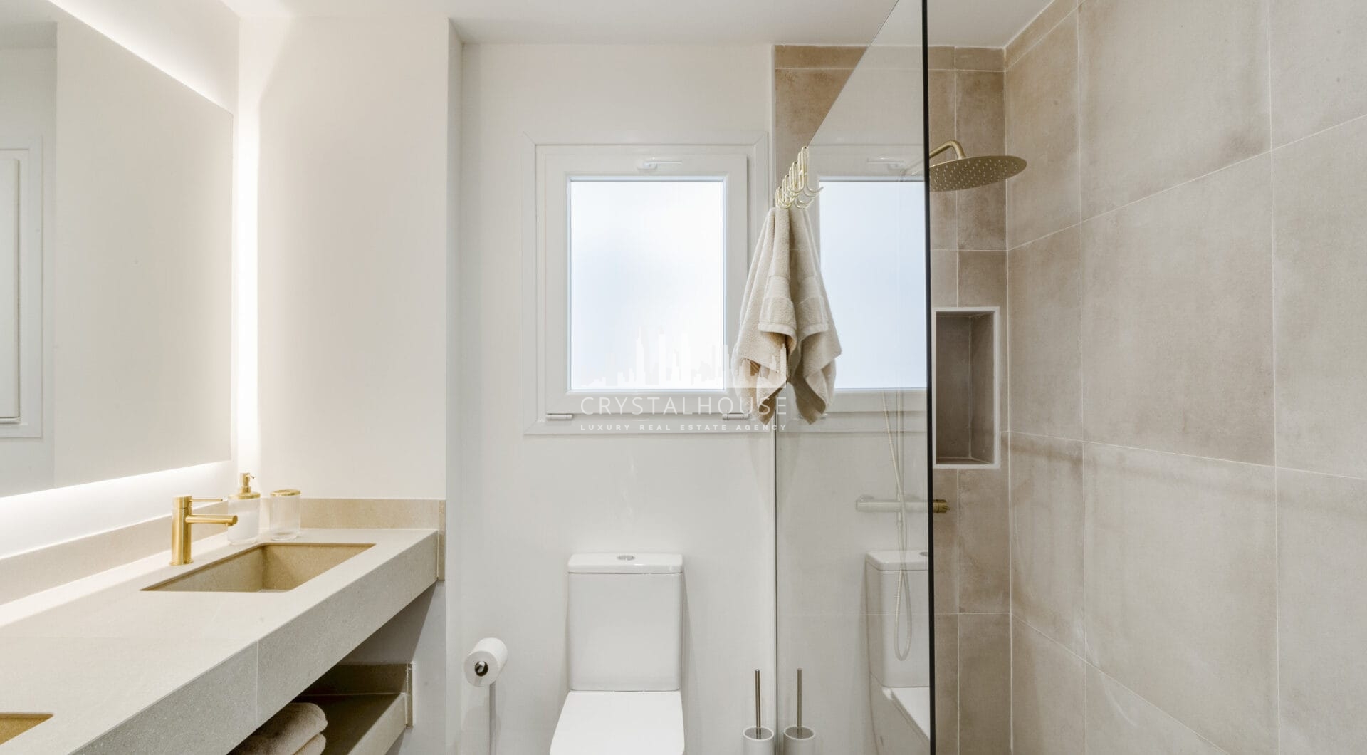 Superb Fully Renovated Three-Bedroom Apartment Steps from Estepona Beach