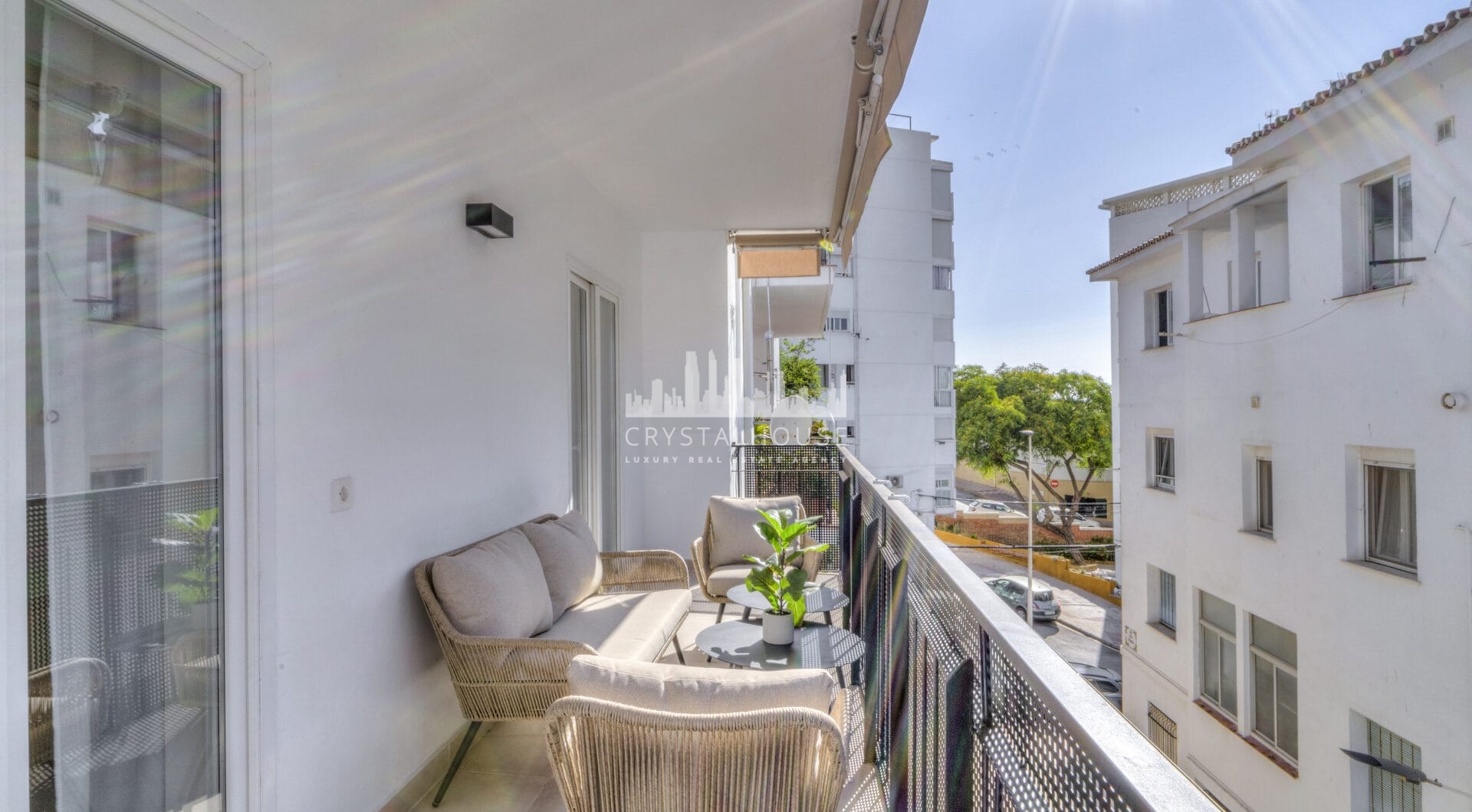 Superb Fully Renovated Three-Bedroom Apartment Steps from Estepona Beach