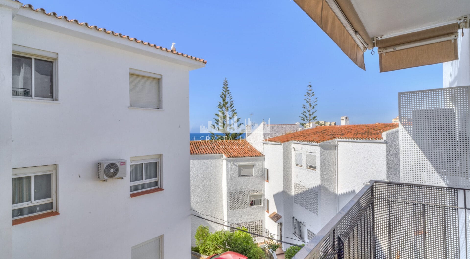 Superb Fully Renovated Three-Bedroom Apartment Steps from Estepona Beach