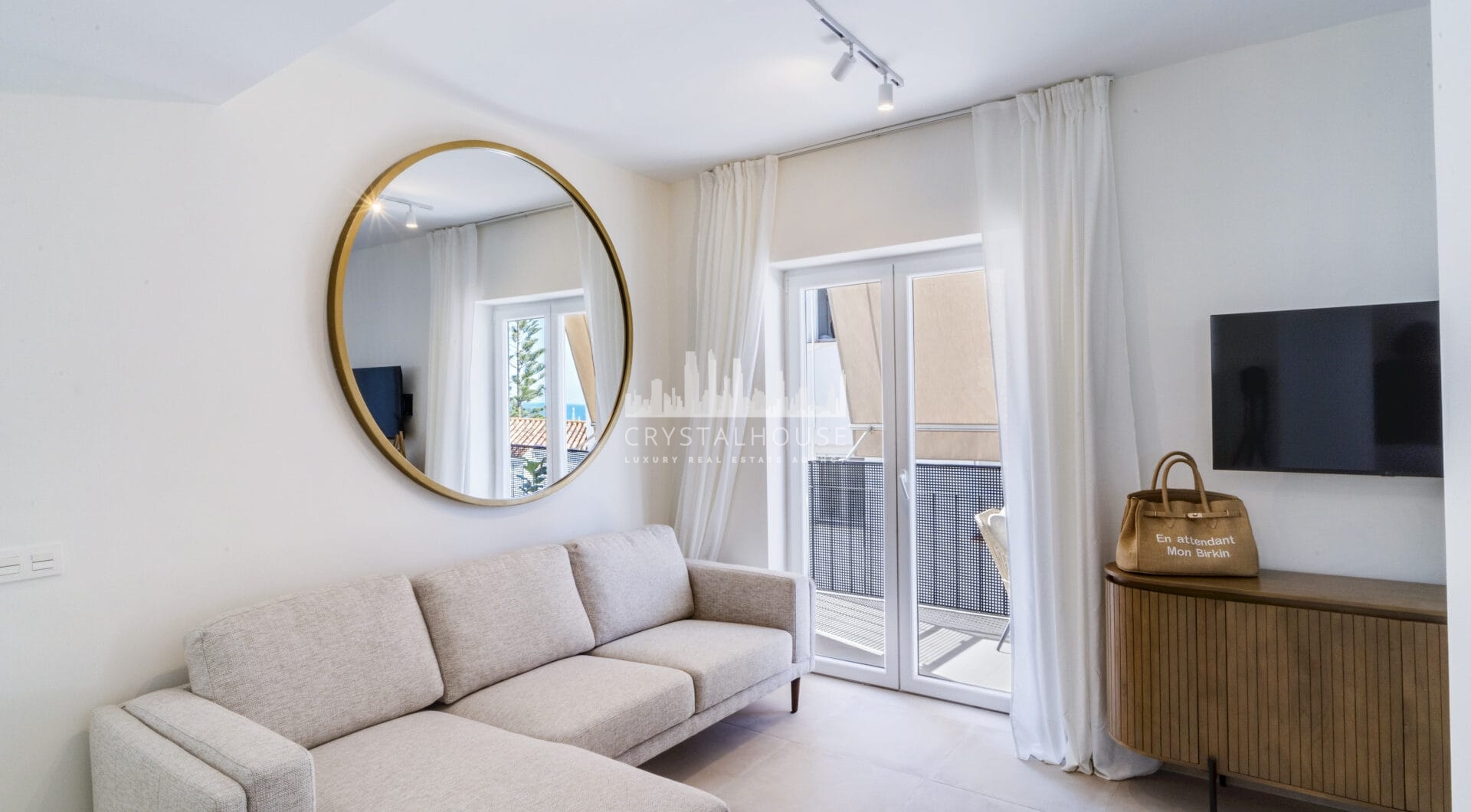 Superb Fully Renovated Three-Bedroom Apartment Steps from Estepona Beach