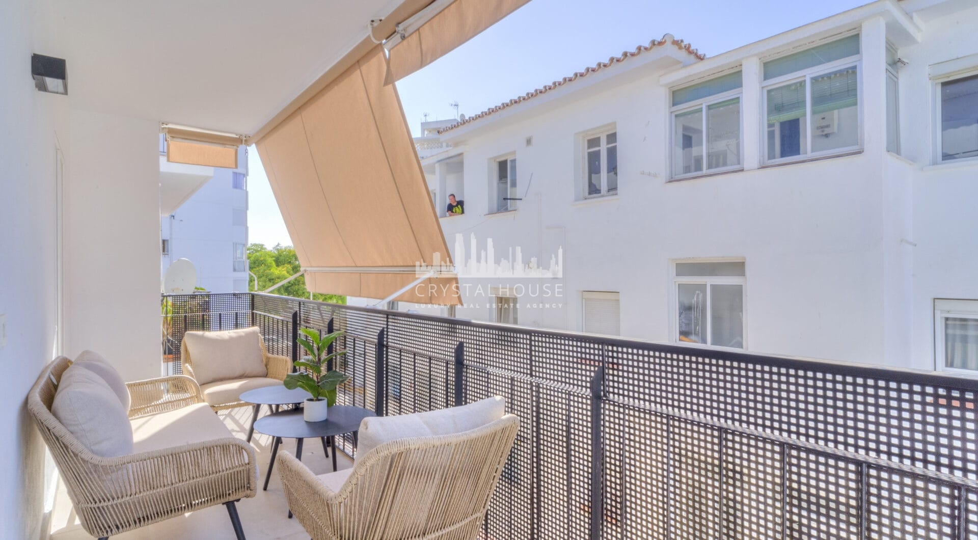 Superb Fully Renovated Three-Bedroom Apartment Steps from Estepona Beach