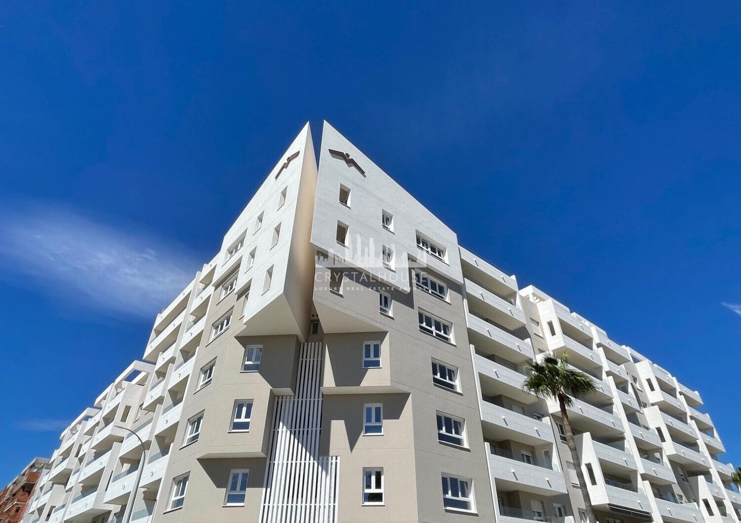 Brand new 4 bedroom Apartment in Nueva Andalucia - La Concha views and Sea Views - Keys ready!