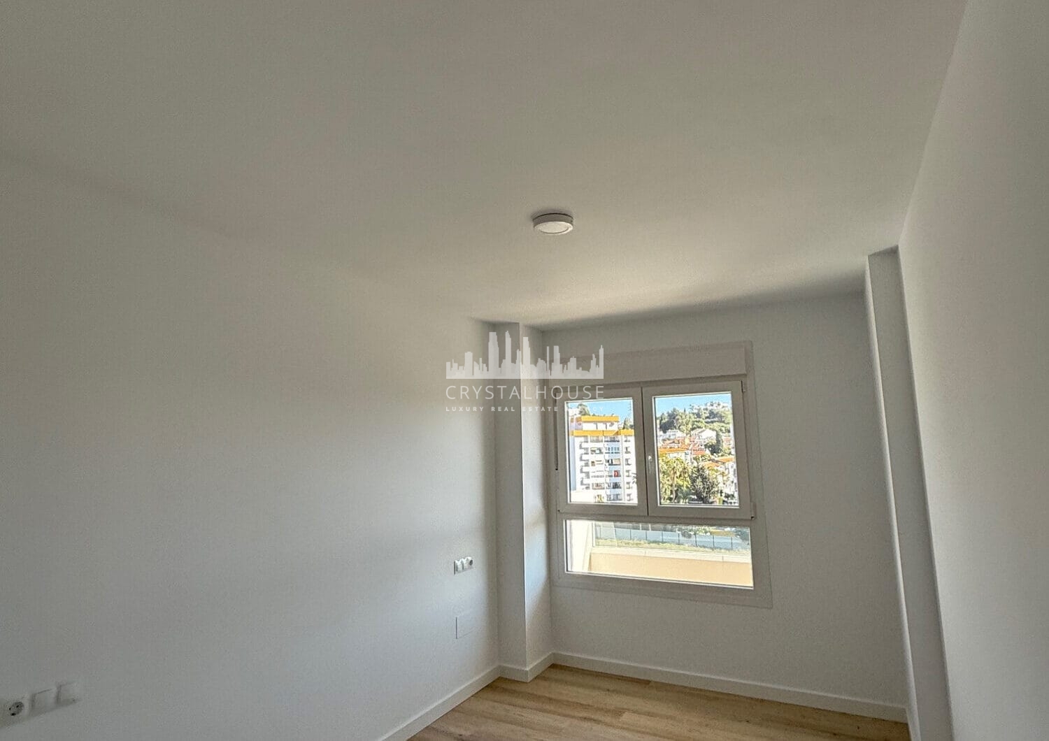 Brand new 4 bedroom Apartment in Nueva Andalucia - La Concha views and Sea Views - Keys ready!