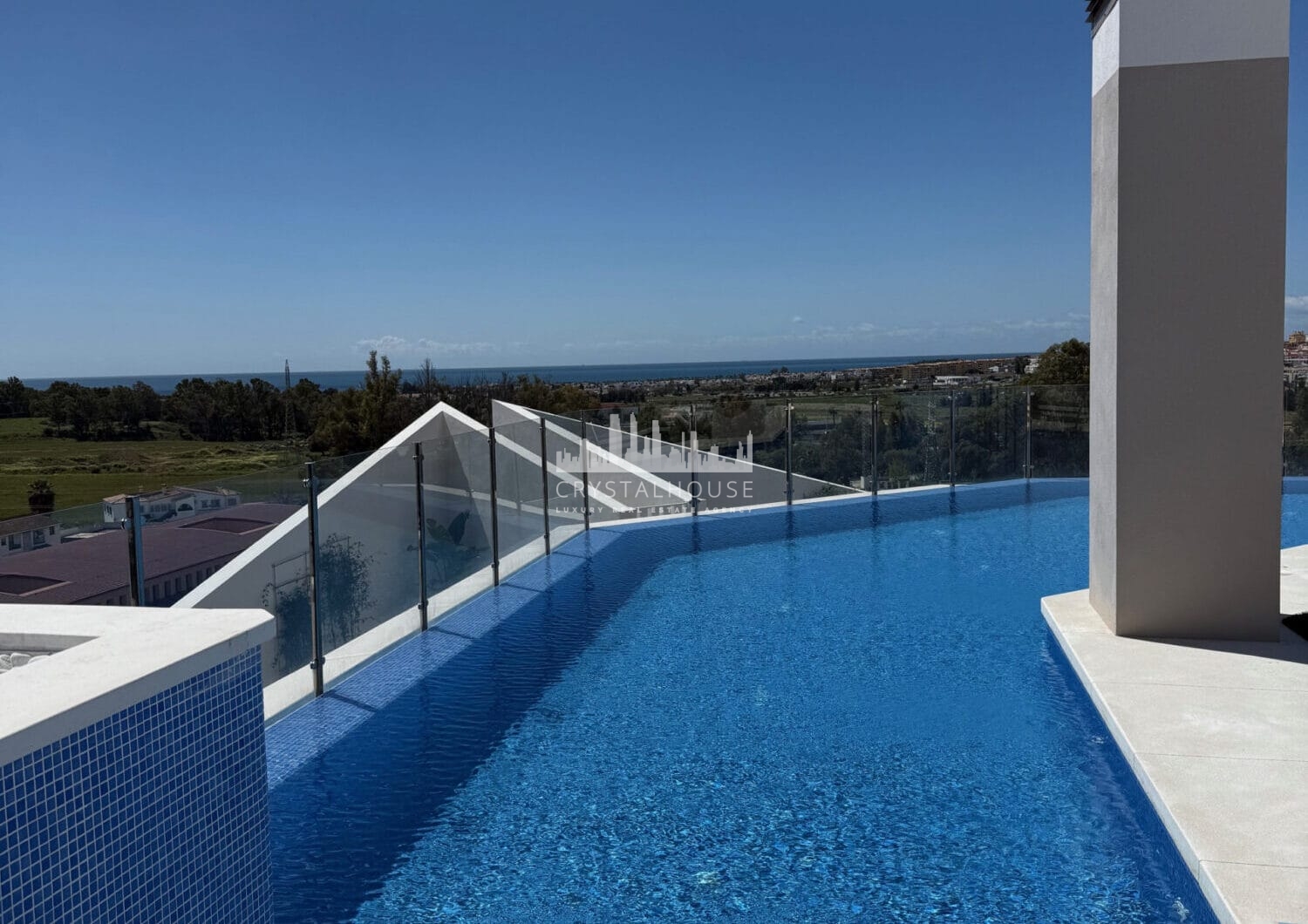 Brand new 4 bedroom Apartment in Nueva Andalucia - La Concha views and Sea Views - Keys ready!