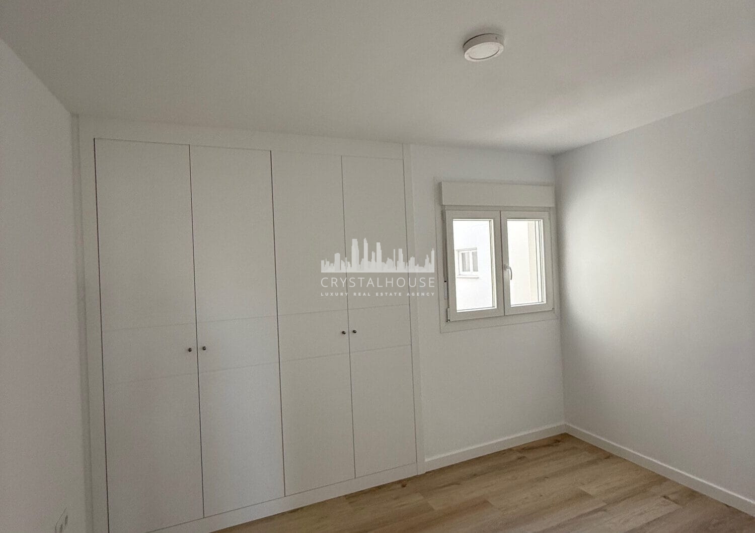 Brand new 4 bedroom Apartment in Nueva Andalucia - La Concha views and Sea Views - Keys ready!