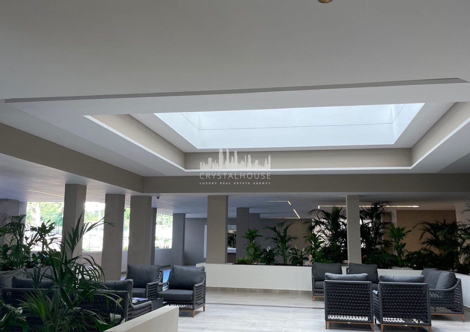 Brand new 4 bedroom Apartment in Nueva Andalucia - La Concha views and Sea Views - Keys ready!
