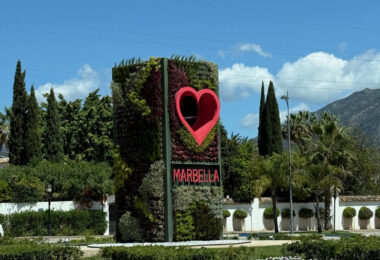 Brand new 4 bedroom Apartment in Nueva Andalucia - La Concha views and Sea Views - Keys ready!