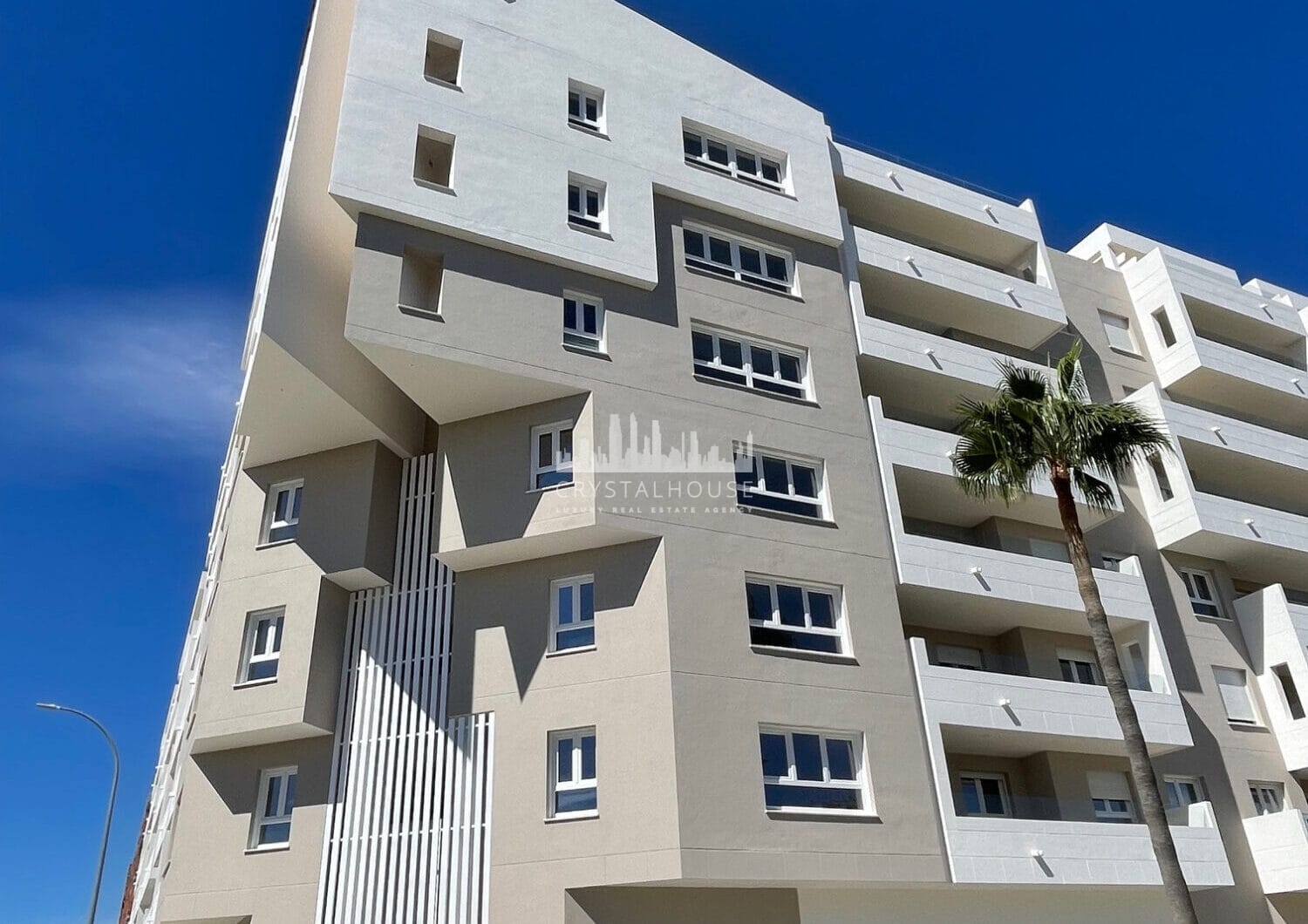 Brand new 4 bedroom Apartment in Nueva Andalucia - La Concha views and Sea Views - Keys ready!