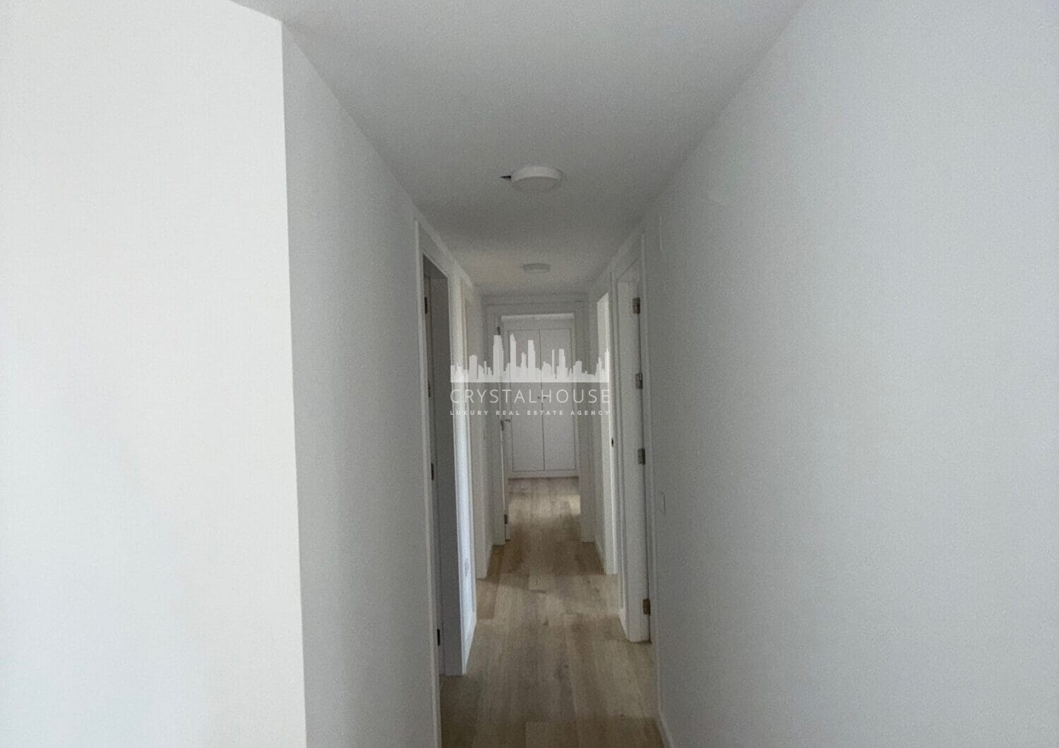 Brand new 4 bedroom Apartment in Nueva Andalucia - La Concha views and Sea Views - Keys ready!