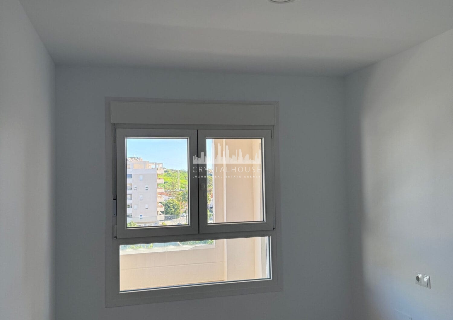 Brand new 4 bedroom Apartment in Nueva Andalucia - La Concha views and Sea Views - Keys ready!
