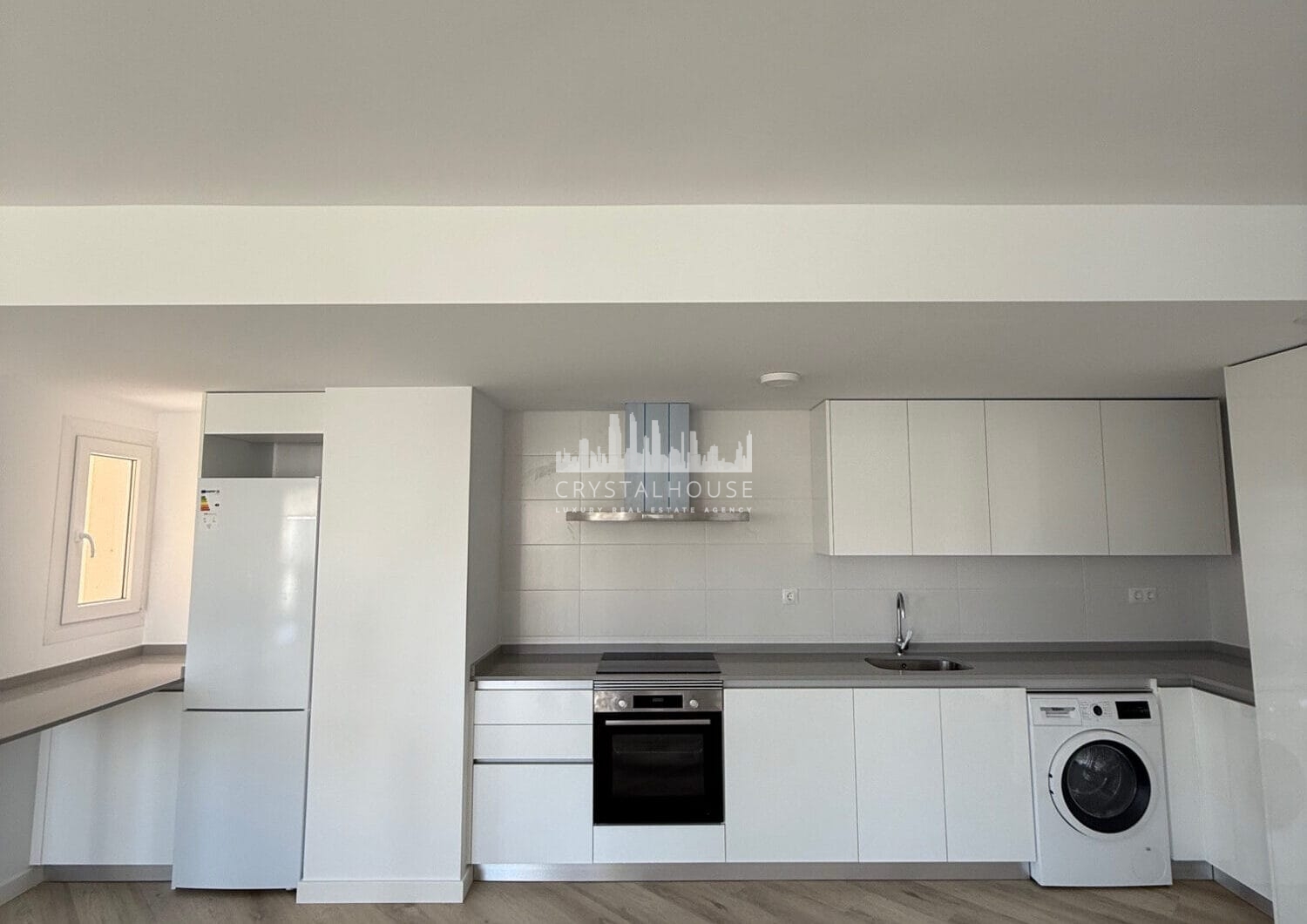 Brand new 4 bedroom Apartment in Nueva Andalucia - La Concha views and Sea Views - Keys ready!