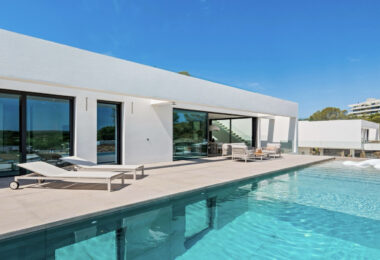 Luxury villa with swimming pool for sale in Las Colinas Golf, Costa Blanca