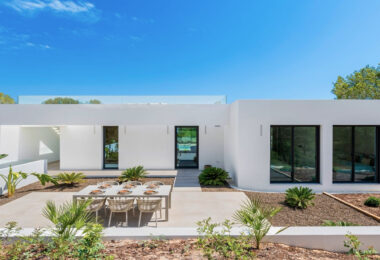 Luxury villa with swimming pool for sale in Las Colinas Golf, Costa Blanca
